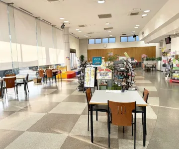 栃木トヨタ自動車株式会社_簗瀬店_店舗内観