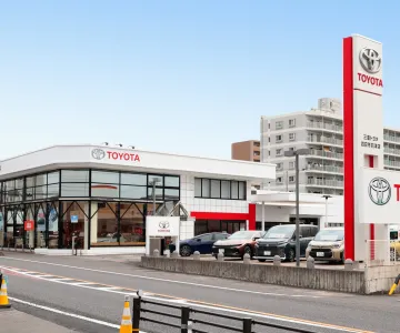 三重トヨタ自動車株式会社_四日市羽津店_外観