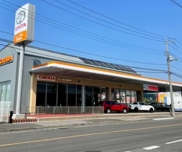 トヨタカローラ栃木株式会社＿足利朝倉店＿店舗外観