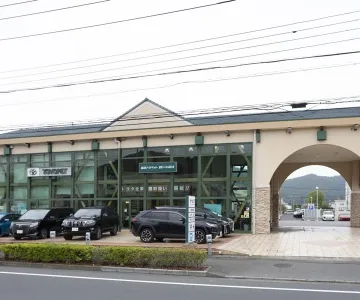 栃木トヨペット株式会社_足利トンネル通り店_店舗外観