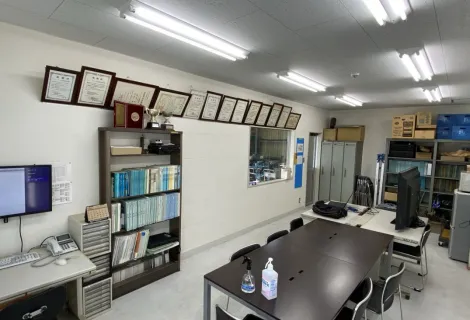 「トレーニングセンター」で知識豊富な先輩から座学を受けられます